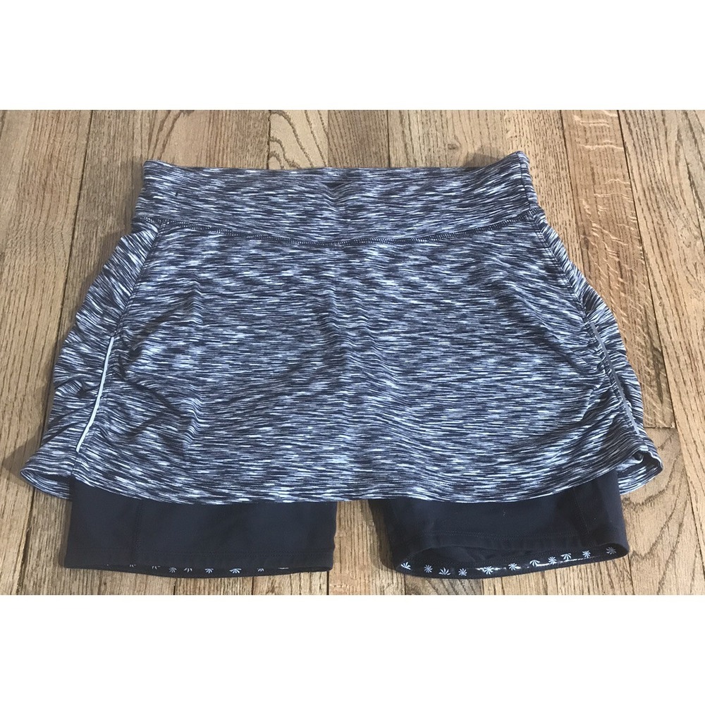 Athleta Contender Skort Built‎ In Shorts Size Small With Back Zippered Pocket